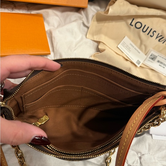 Louis Vuitton Pochette Accessoires Bag - Picture 4 of 10